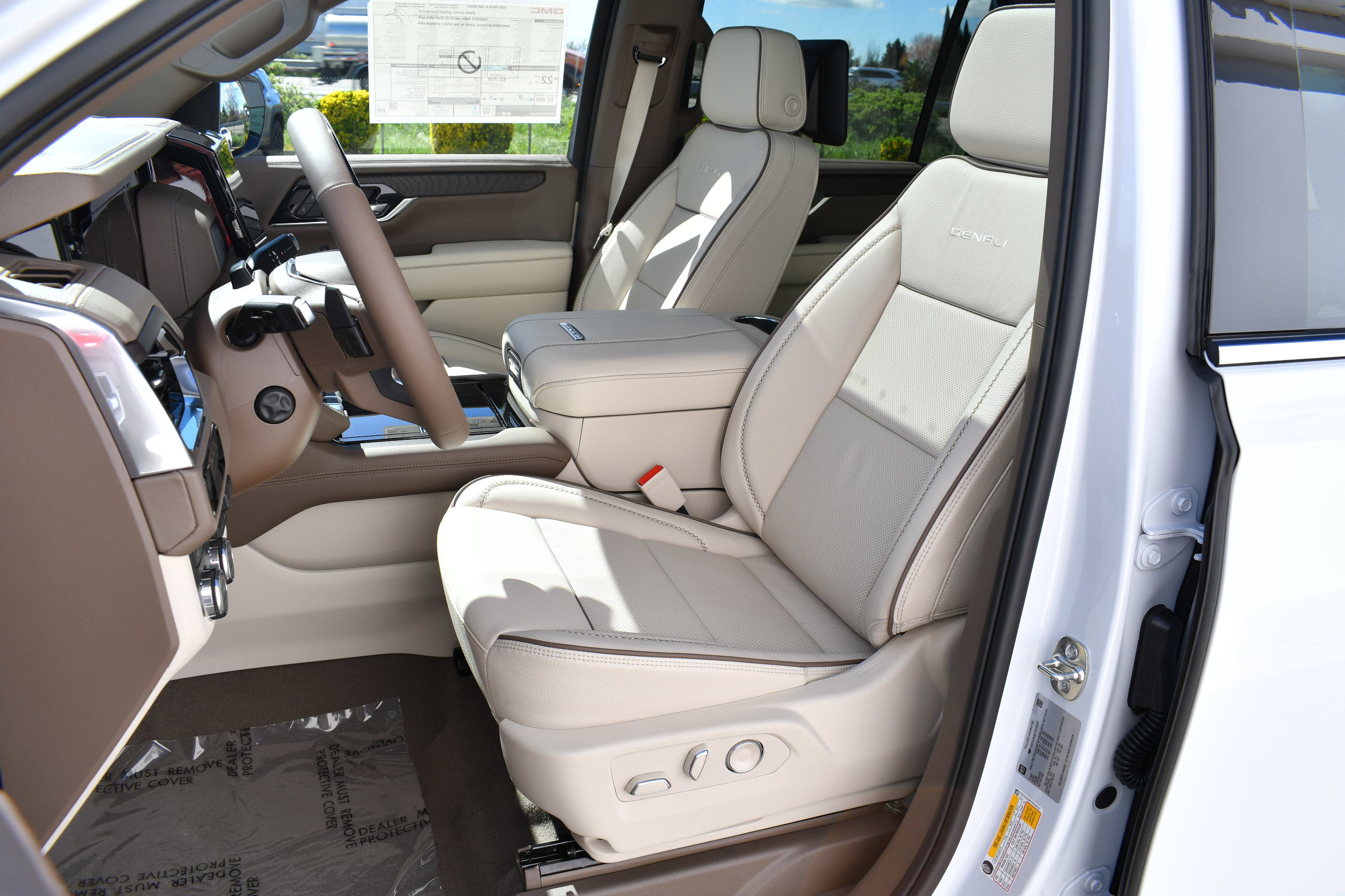 New 2026 GMC Yukon XL Denali w/ Denali Reserve Package image 20