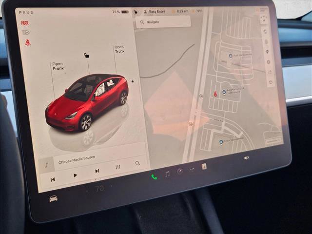 Used 2022 Tesla Model Y Long Range image 13