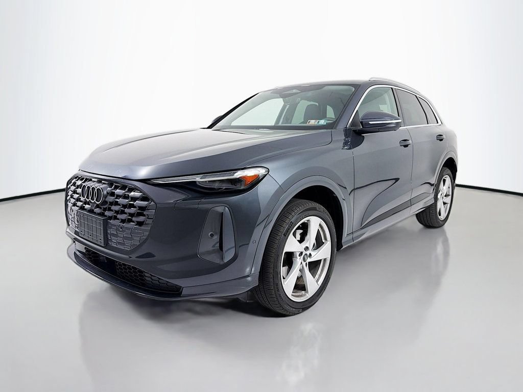 Certified 2025 Audi Q5 Premium Plus w/ Premium Plus AWD/4WD image 3