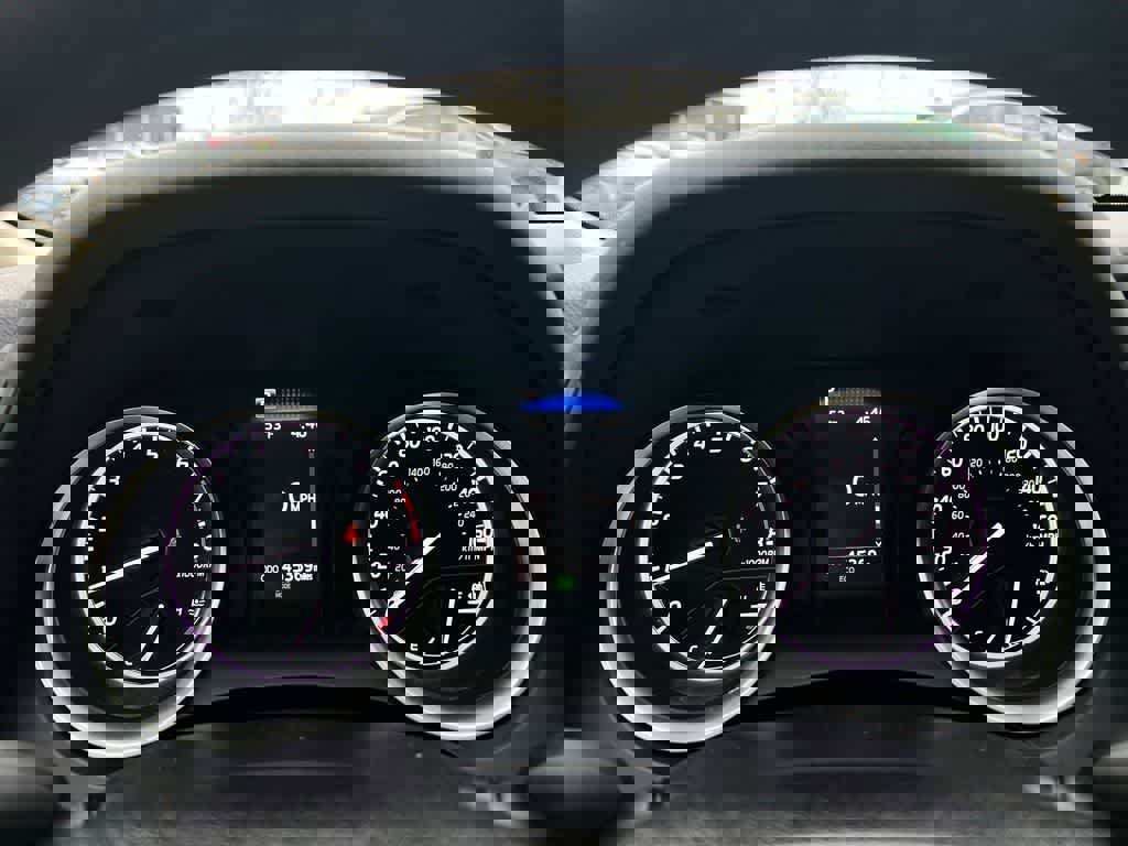 Used 2023 Toyota Camry LE image 32