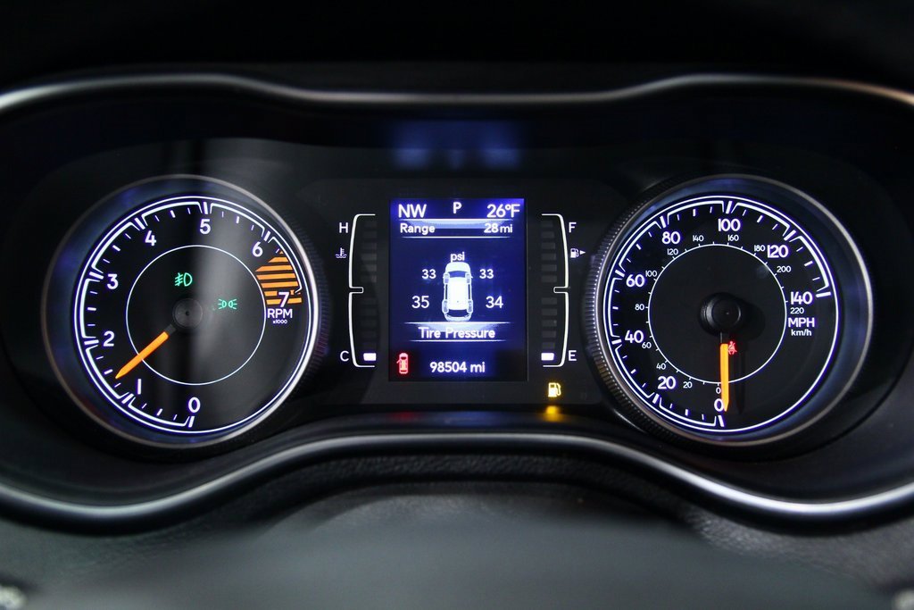 Used 2019 Jeep Cherokee Latitude Plus w/ Cold Weather Group image 20