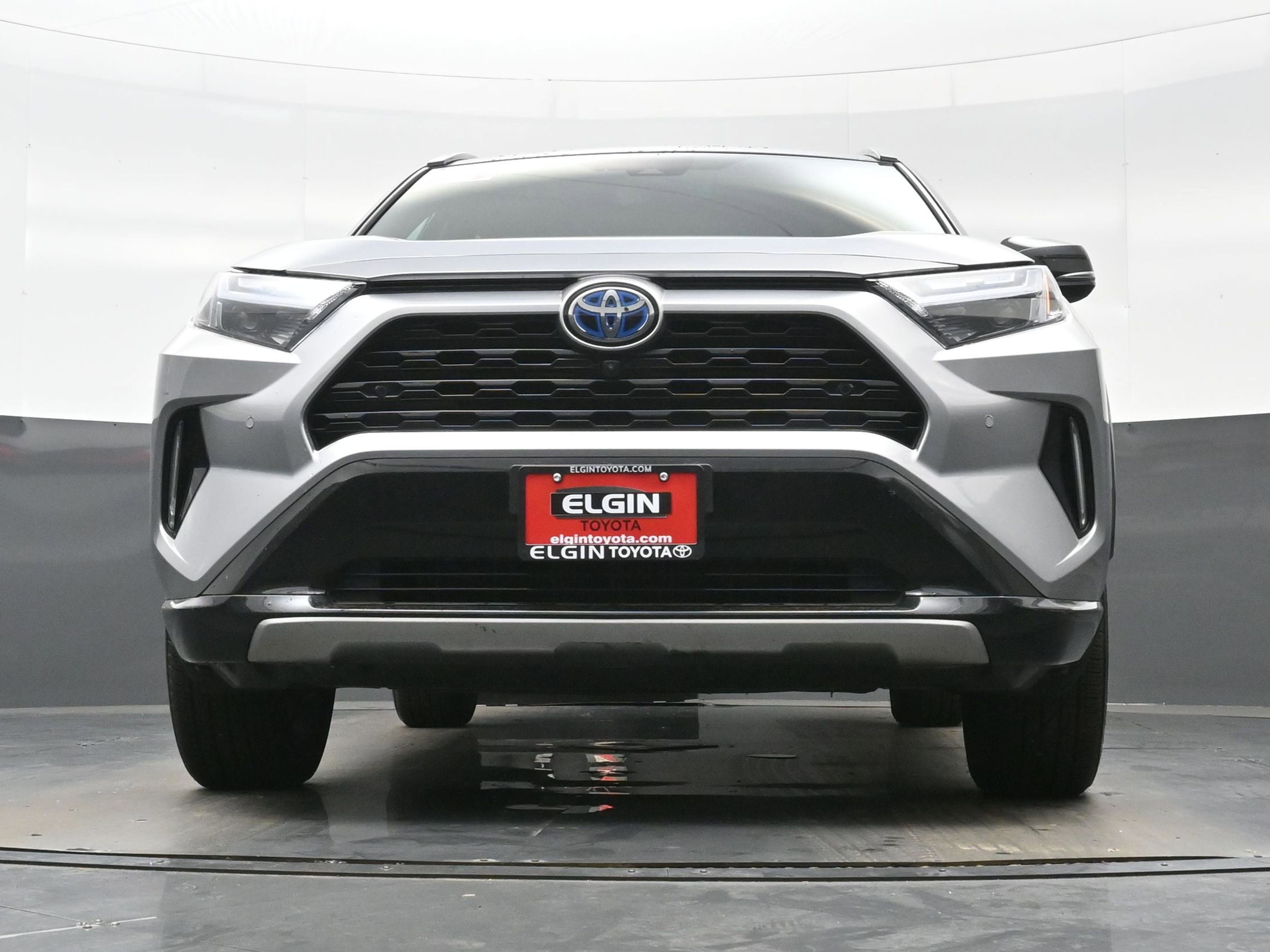 Used 2024 Toyota RAV4 XSE w/ Advanced Technology Package AWD/4WD image 28