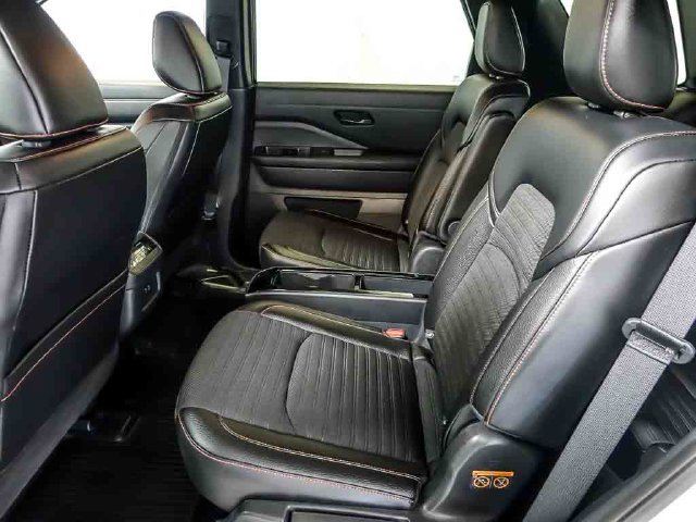 Used 2023 Nissan Pathfinder Rock Creek AWD/4WD image 14