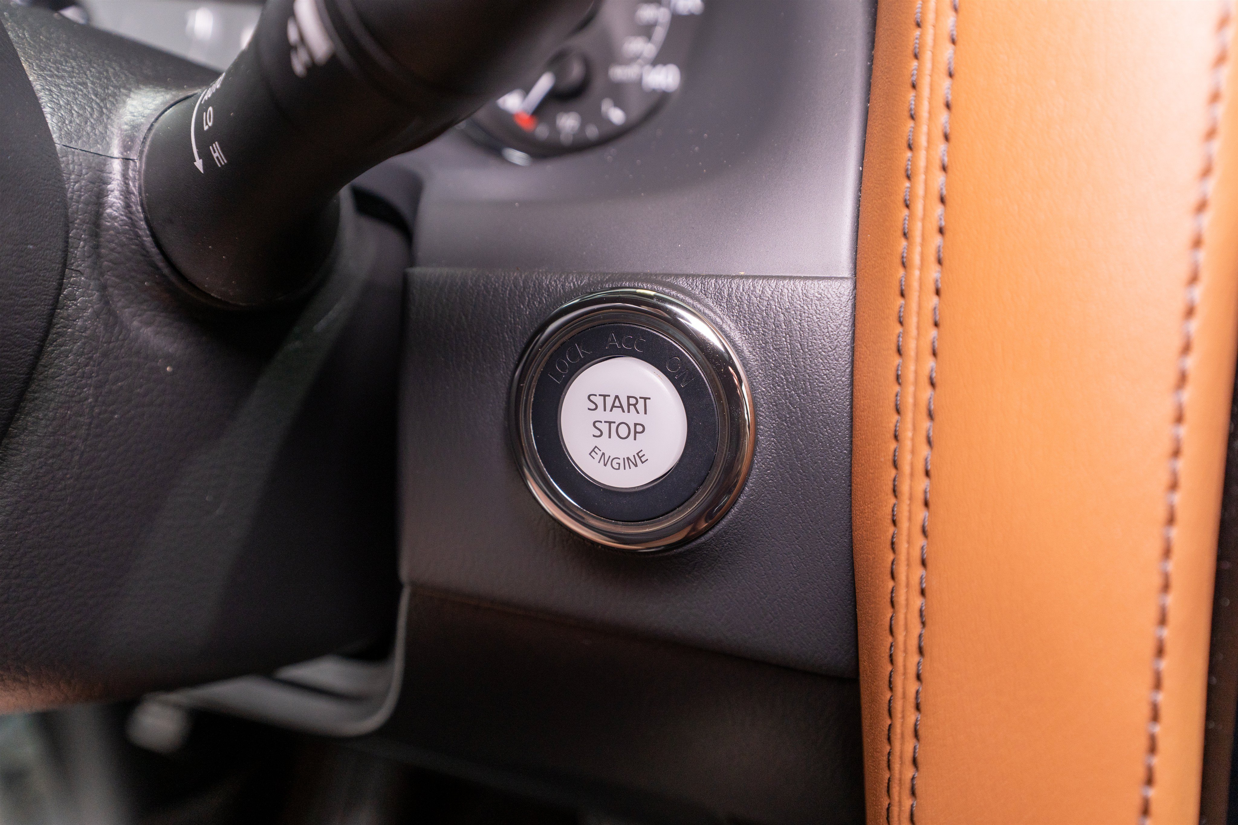 Used 2024 INFINITI QX80 Sensory AWD/4WD image 32