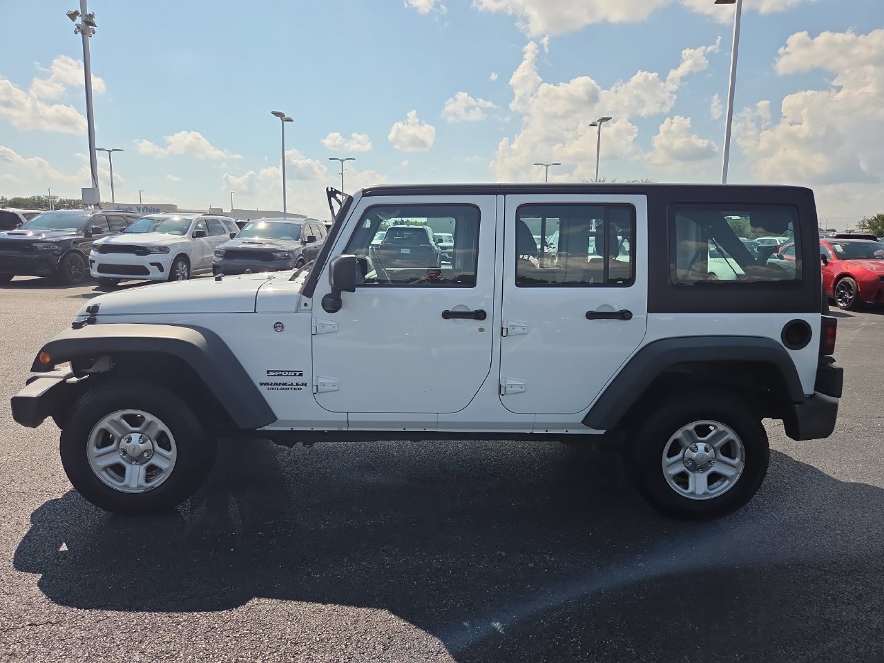 Used 2016 Jeep Wrangler Unlimited Sport w/ Connectivity Group AWD/4WD image 4