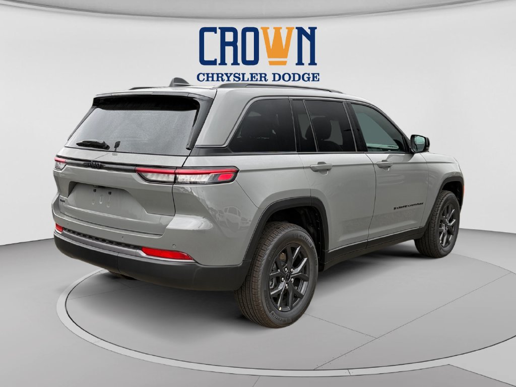 New 2027 Jeep Grand Cherokee Altitude AWD/4WD image 3