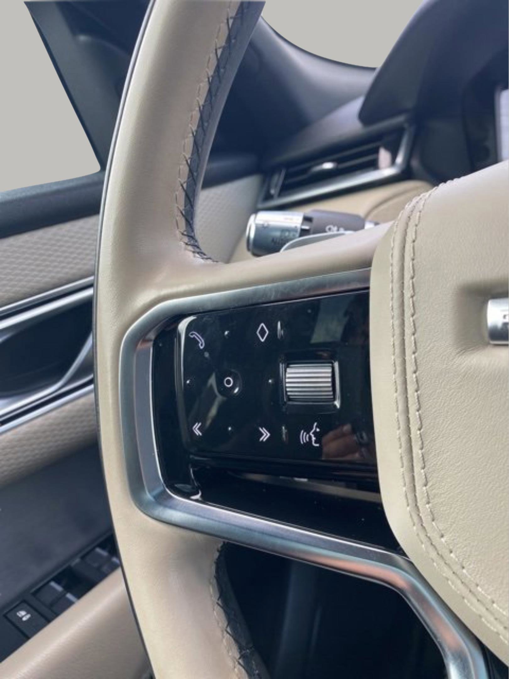 Used 2021 Land Rover Range Rover Velar R-Dynamic S image 21