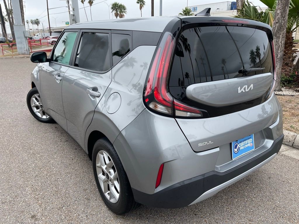 Used 2023 Kia Soul LX w/ LX Technology Package image 4