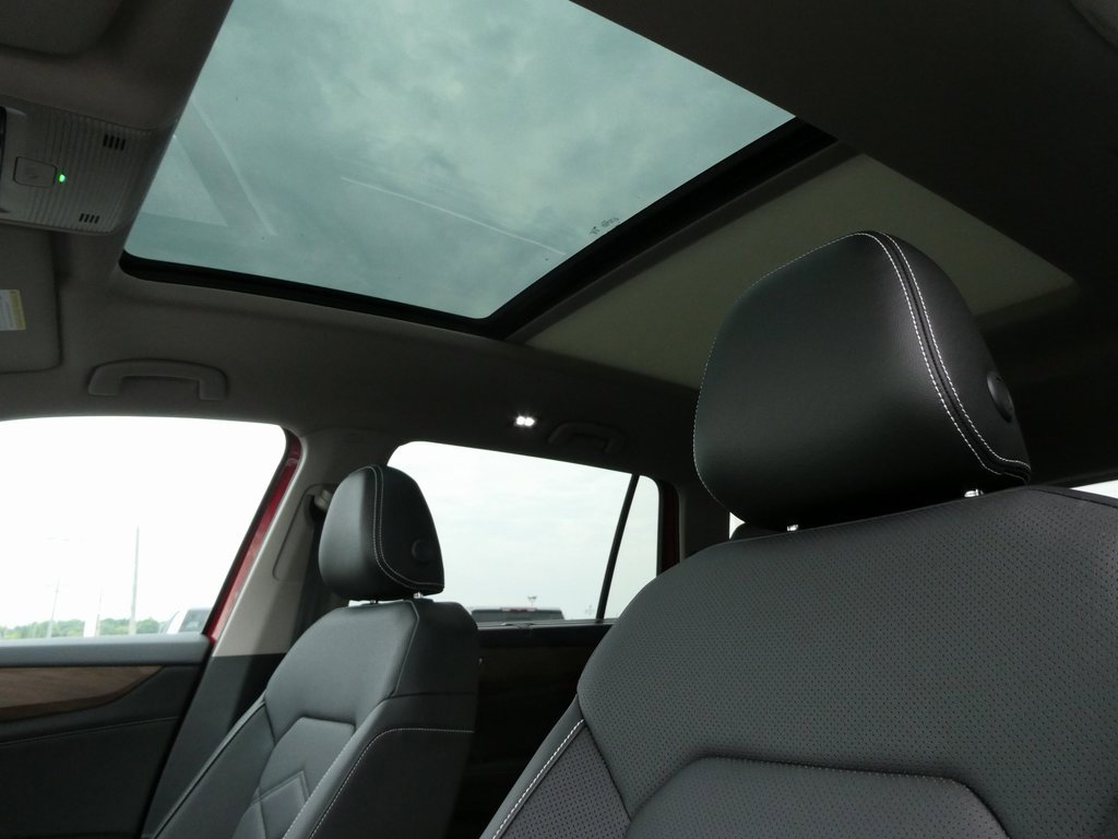 New 2025 Volkswagen Atlas SE image 33