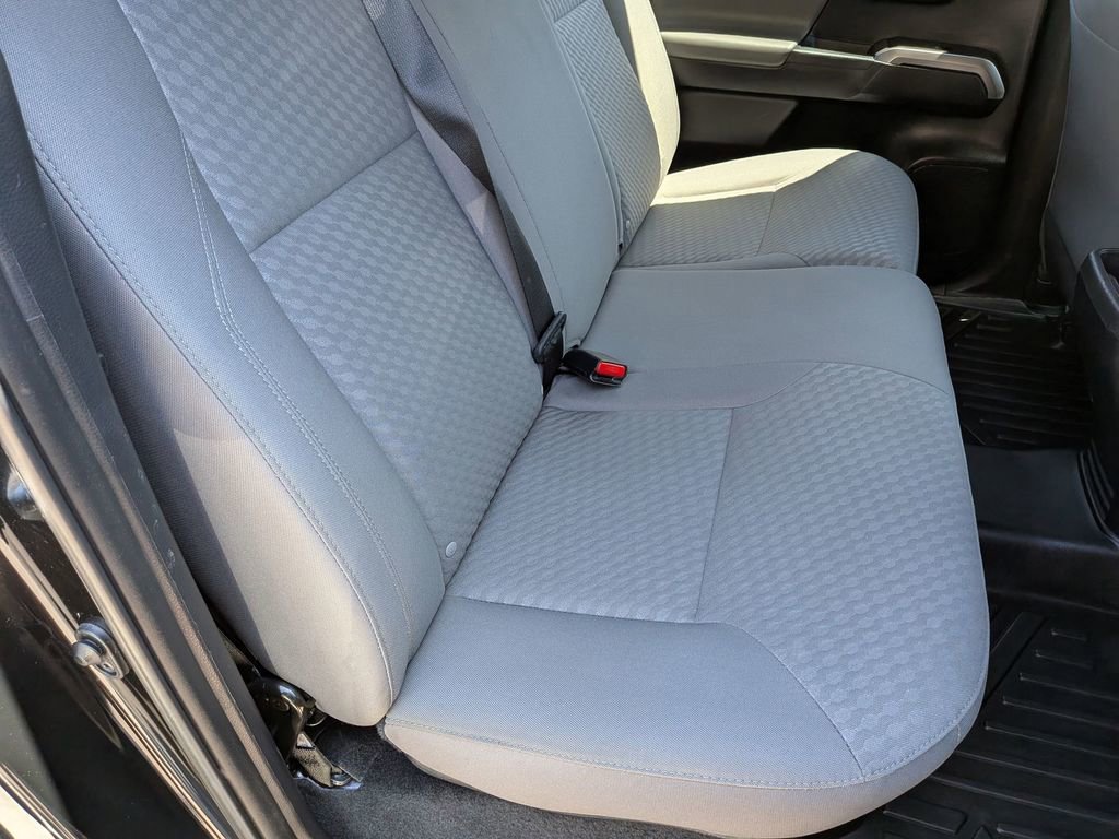 Used 2022 Toyota Tacoma SR5 AWD/4WD image 22