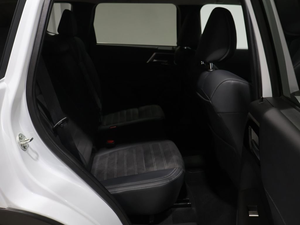 Used 2024 Mitsubishi Outlander SE image 22