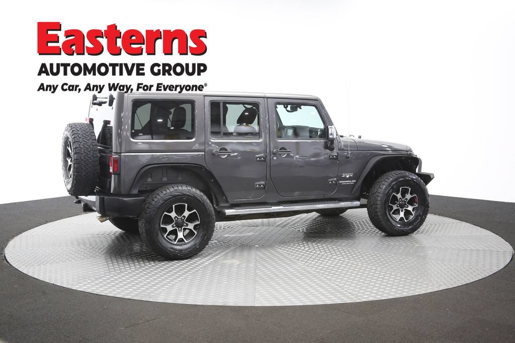 Used 2017 Jeep Wrangler Unlimited Sahara w/ Dual Top Group AWD/4WD image 43