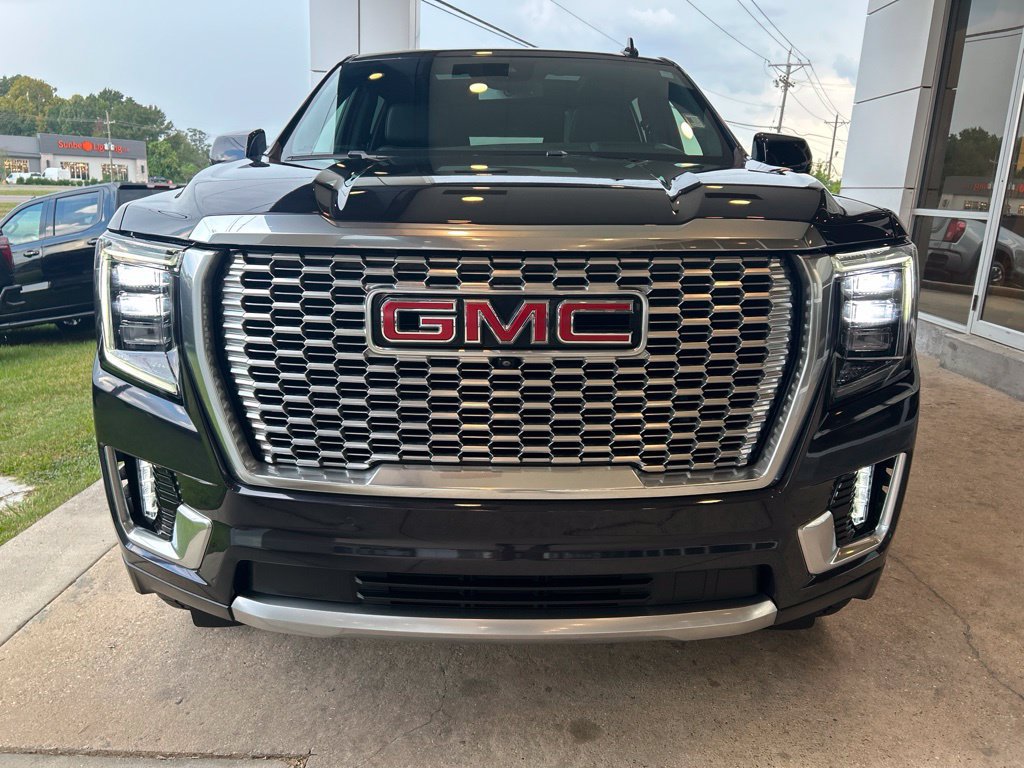 Certified 2024 GMC Yukon XL Denali w/ Max Trailering Package AWD/4WD image 3