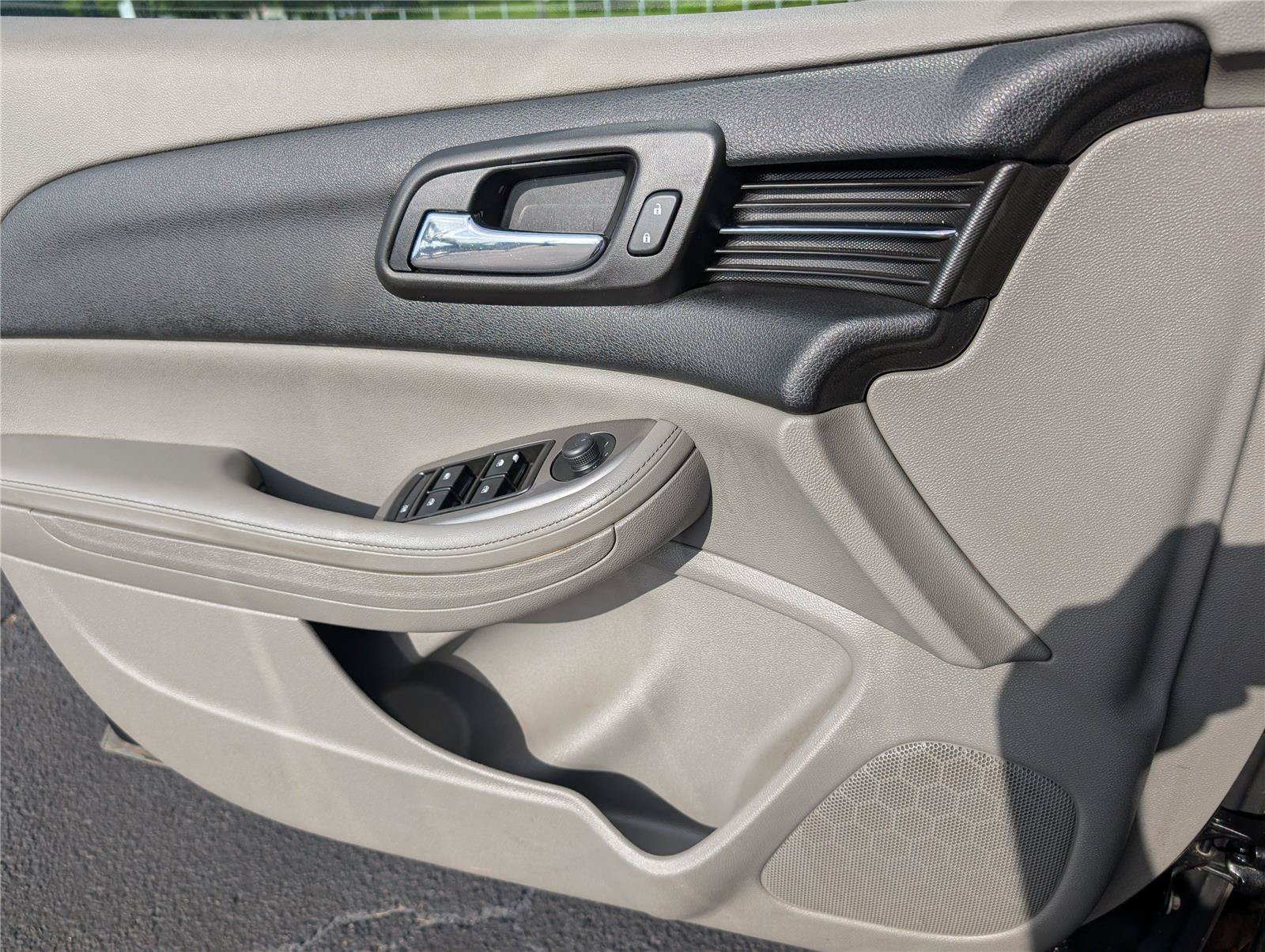 Used 2015 Chevrolet Malibu LS w/ Protection Package FWD image 14