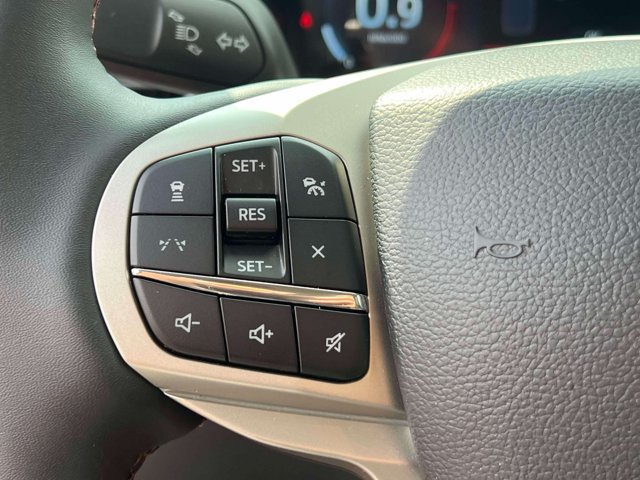 Used 2026 Ford Explorer Active AWD/4WD image 28