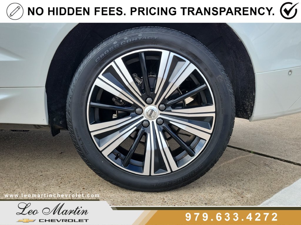 Used 2022 Volvo XC60 B5 Inscription w/ Advanced Package FWD image 9