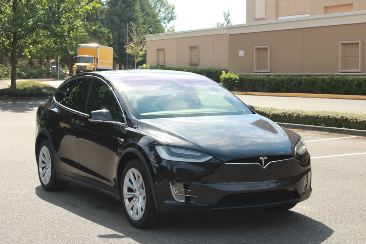 Used 2016 Tesla Model X 90D AWD/4WD image 3
