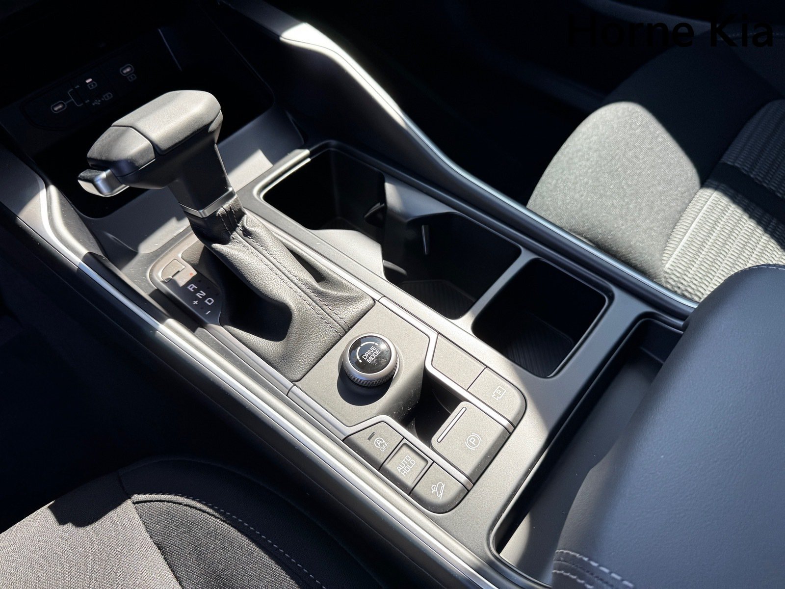 New 2026 Kia Sorento LX FWD image 17