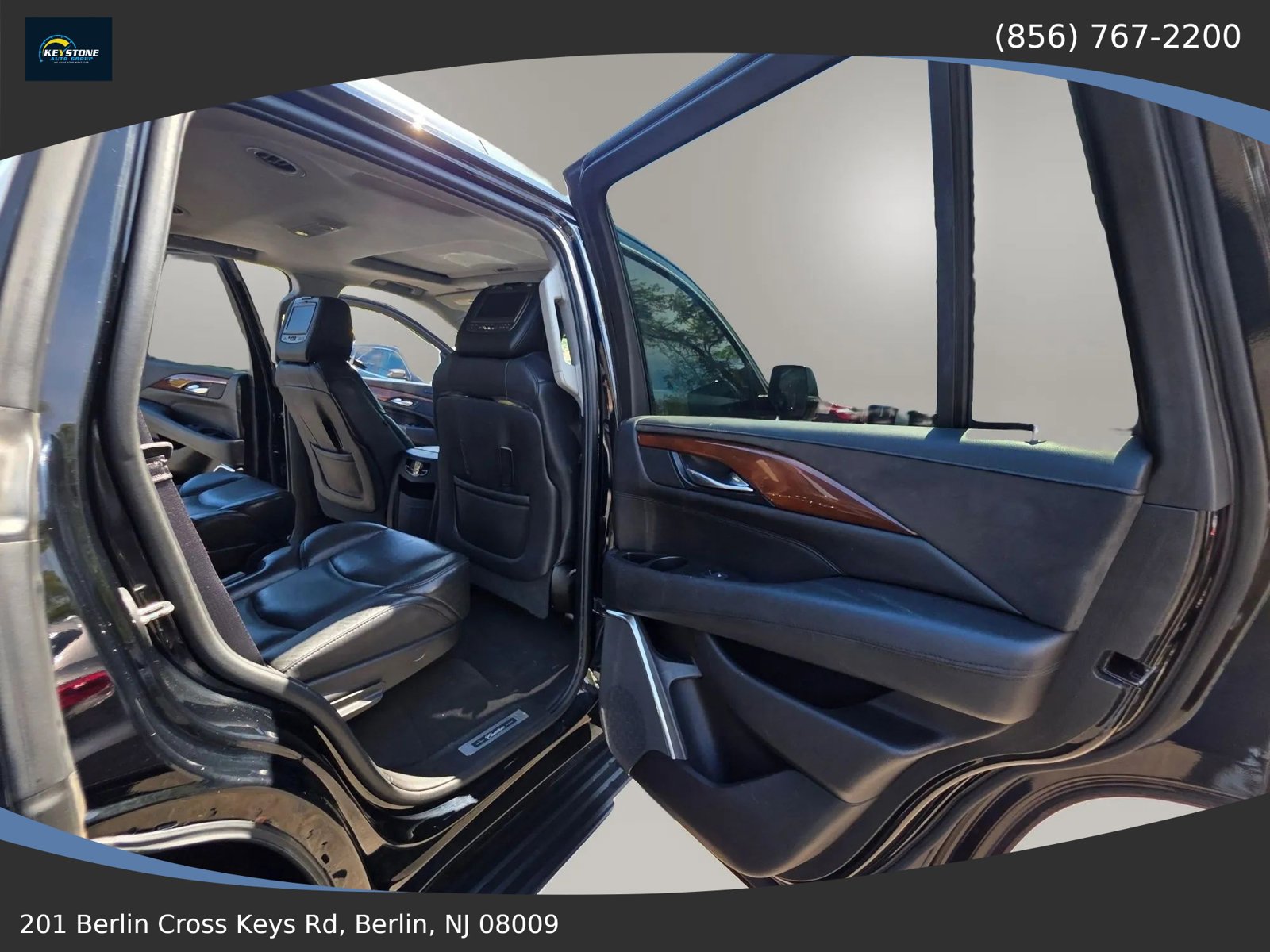 Used 2019 Cadillac Escalade Luxury AWD/4WD image 29