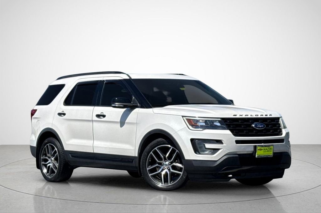 Used 2016 Ford Explorer Sport w/ Equipment Group 401A AWD/4WD image 2