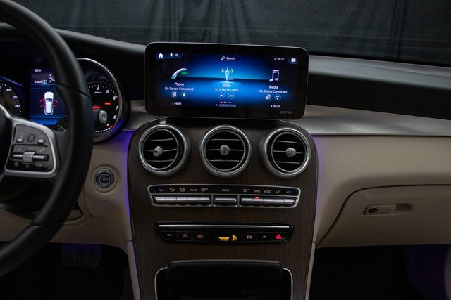 Used 2022 Mercedes-Benz GLC 300 4MATIC image 24
