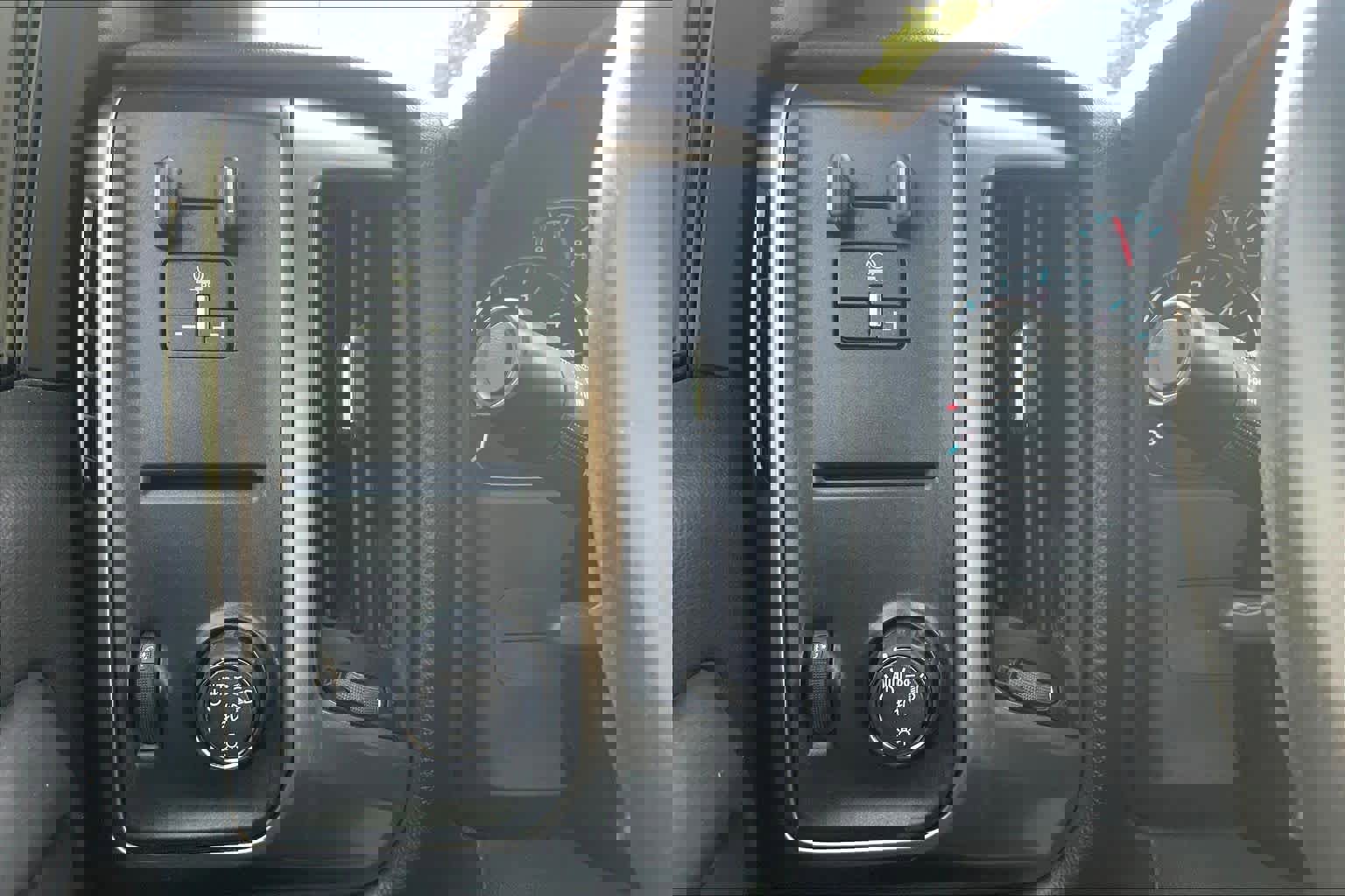 Used 2018 Chevrolet Silverado 1500 LT w/ Texas Edition RWD image 33