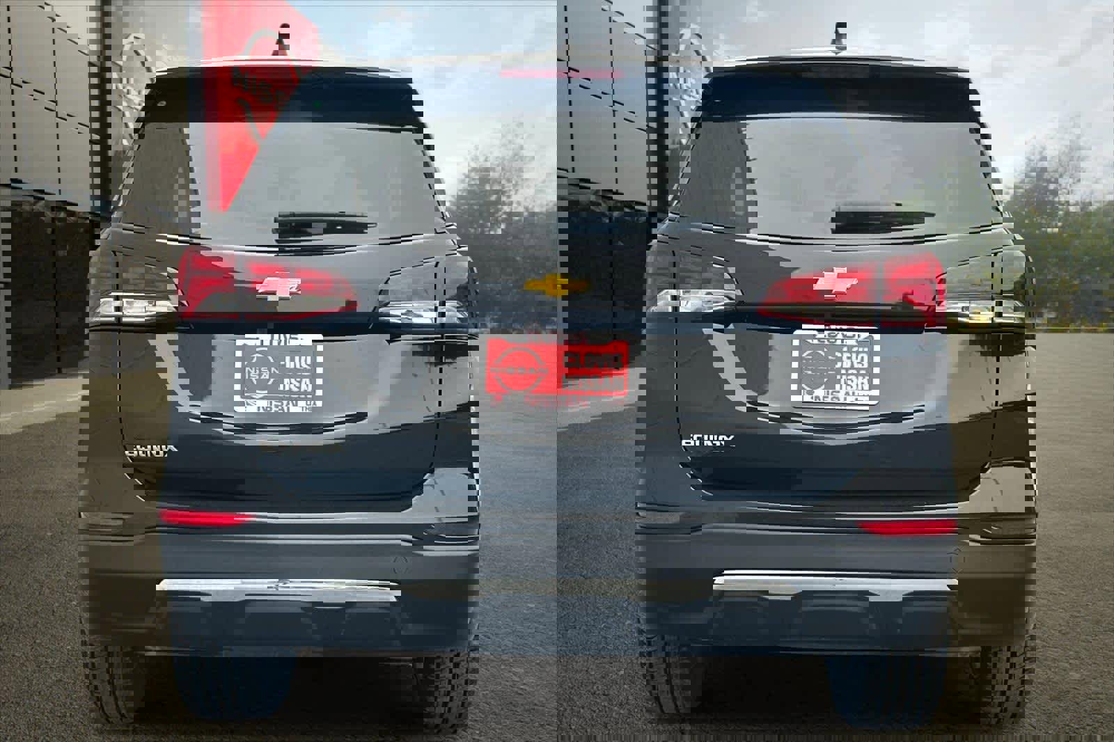 Used 2023 Chevrolet Equinox LT image 8