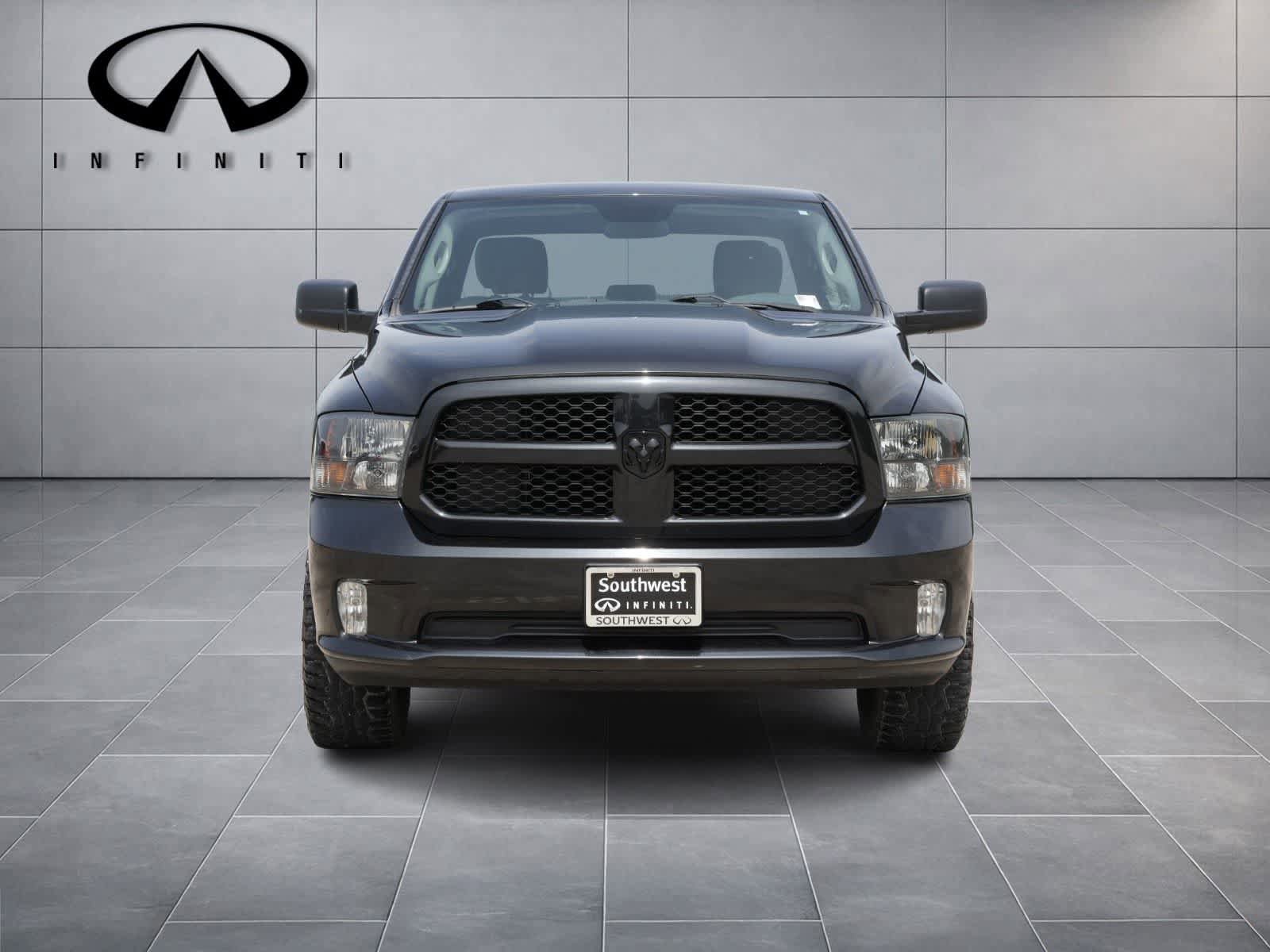 Used 2018 RAM 1500 Express w/ Black Ram 1500 Express Group AWD/4WD image 2