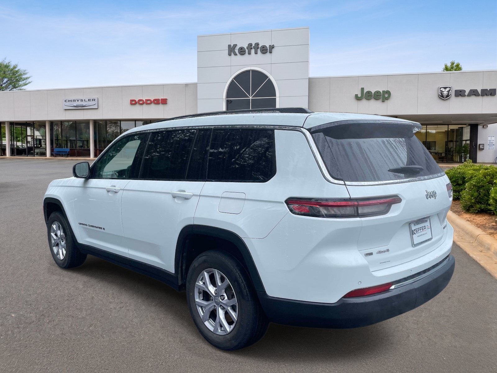 Certified 2021 Jeep Grand Cherokee L Limited AWD/4WD image 4