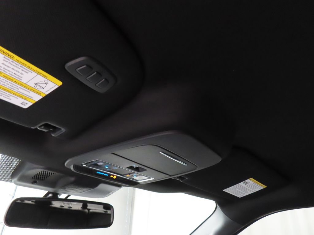 Used 2025 Ford F150 Lariat w/ Equipment Group 501A Mid image 32