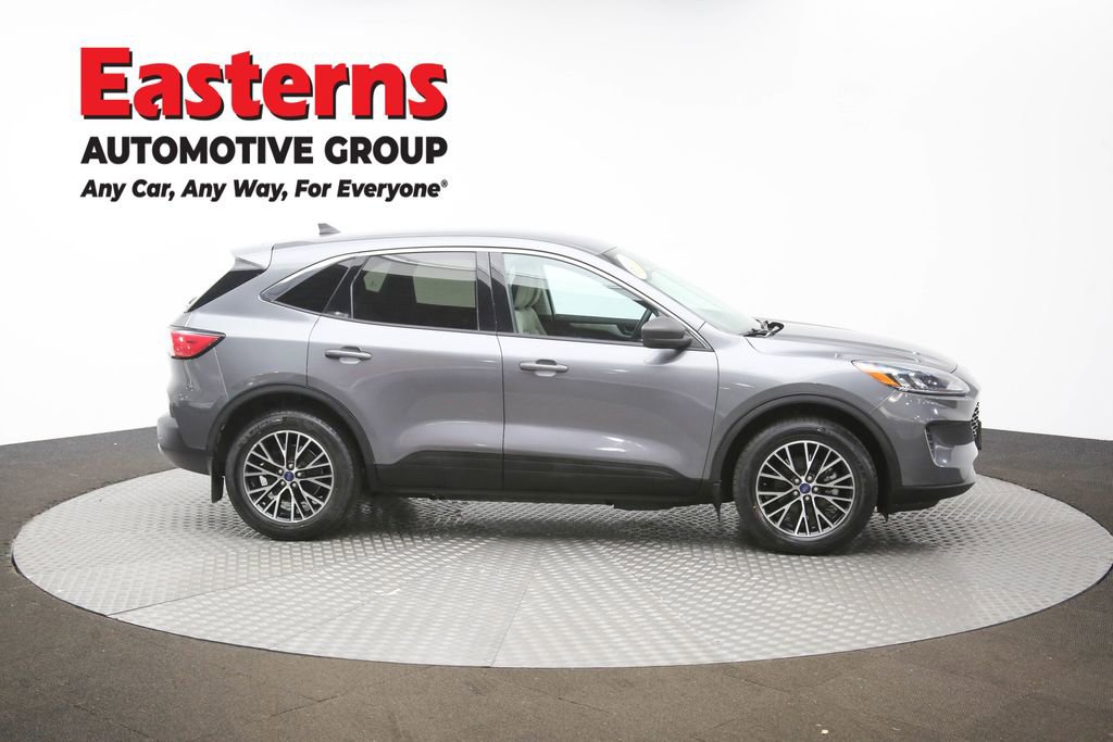 Used 2022 Ford Escape SE w/ Cold Weather Package image 43