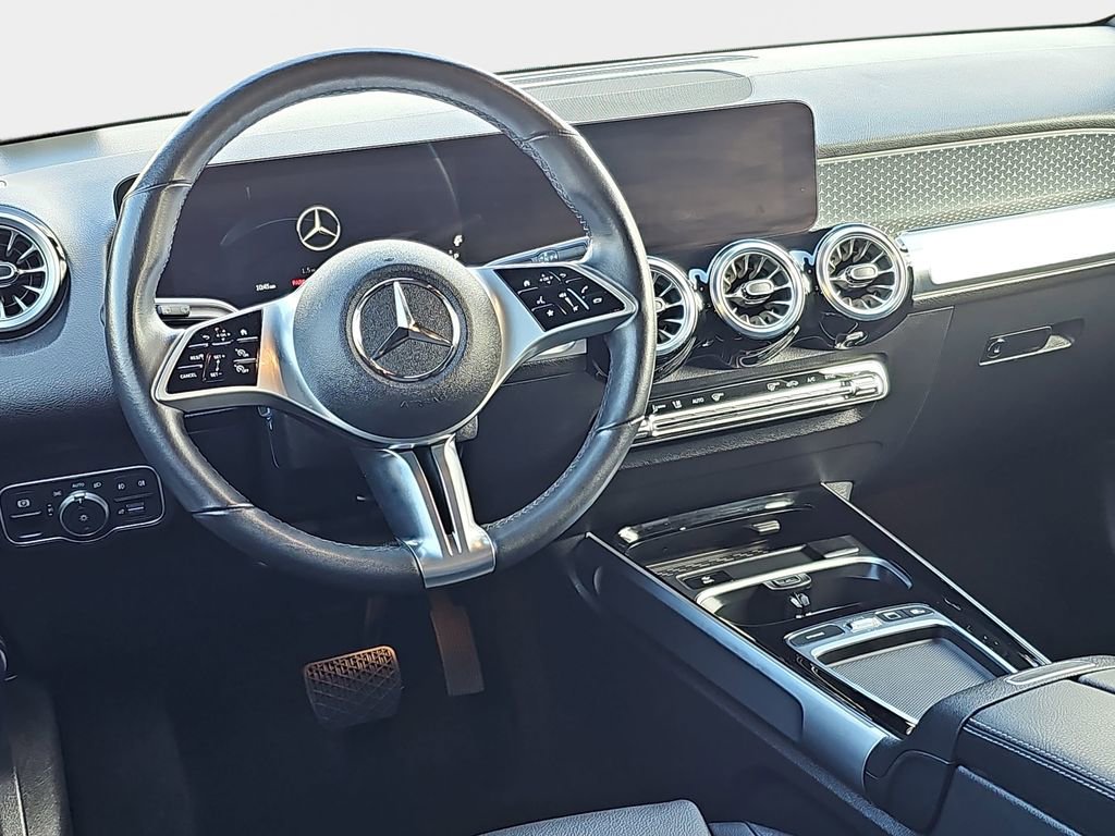 Used 2025 Mercedes-Benz GLB 250 4MATIC image 20