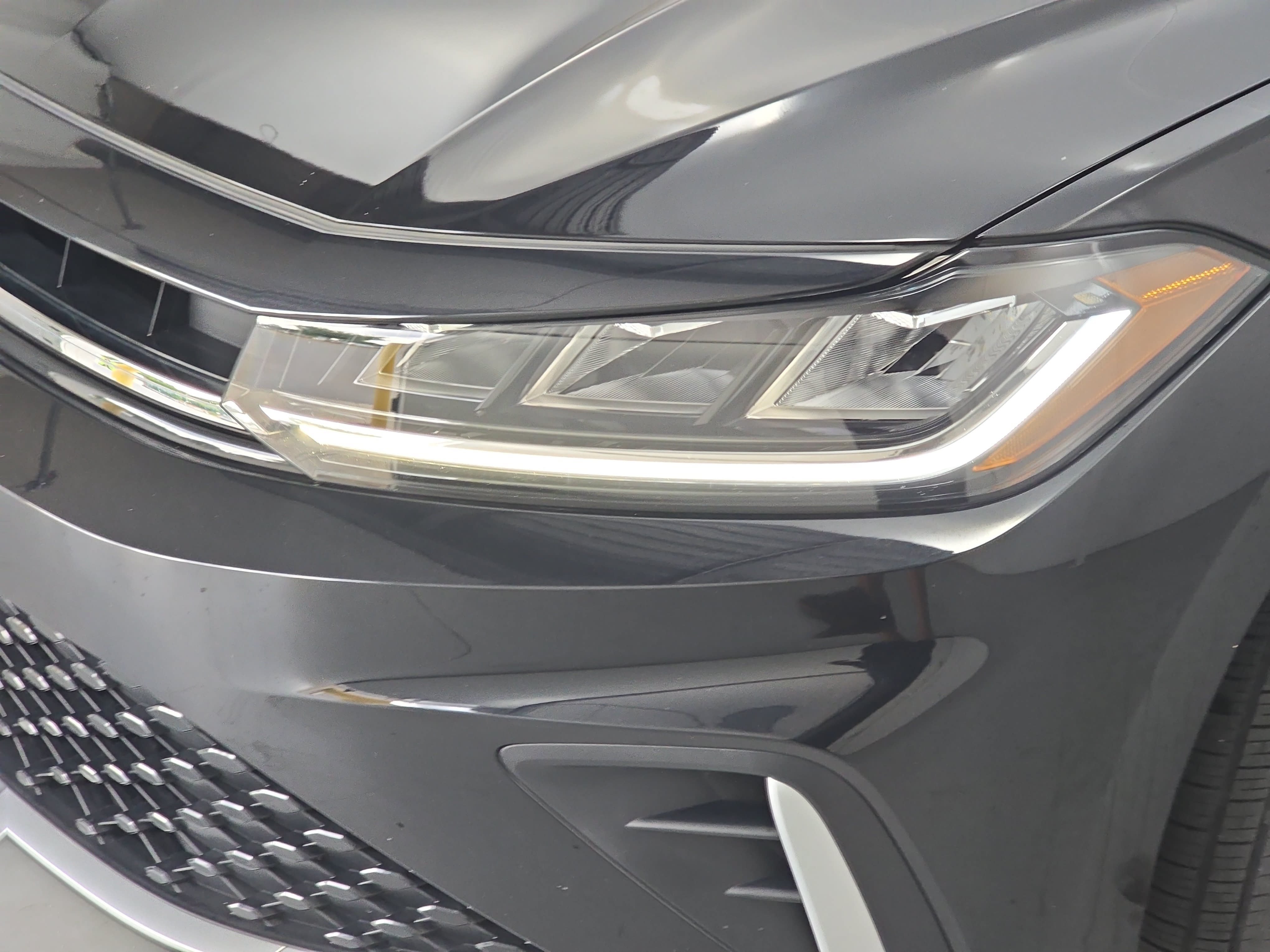 Certified 2025 Volkswagen Jetta SE FWD image 31