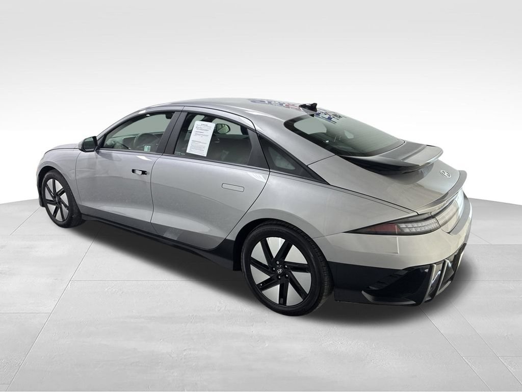 Used 2024 Hyundai Ioniq 6 SE RWD image 8