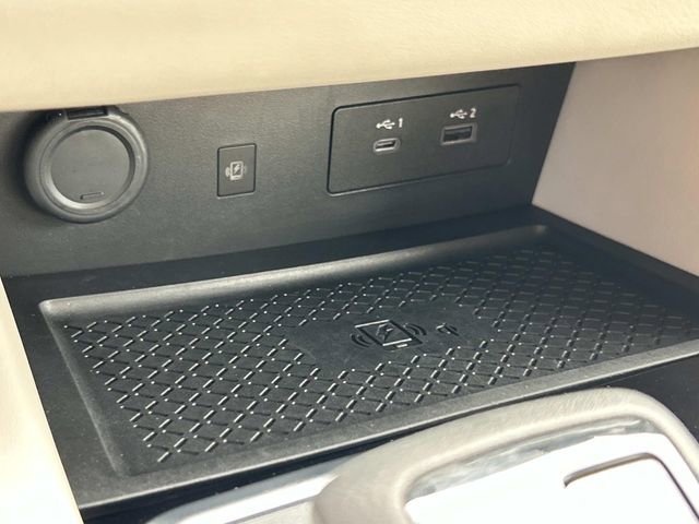 Used 2025 Nissan Pathfinder SL AWD/4WD image 32