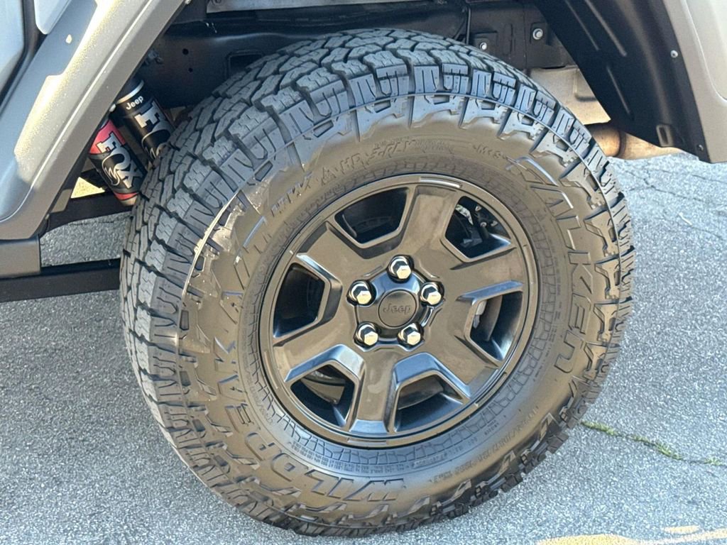 Used 2022 Jeep Gladiator Mojave image 40