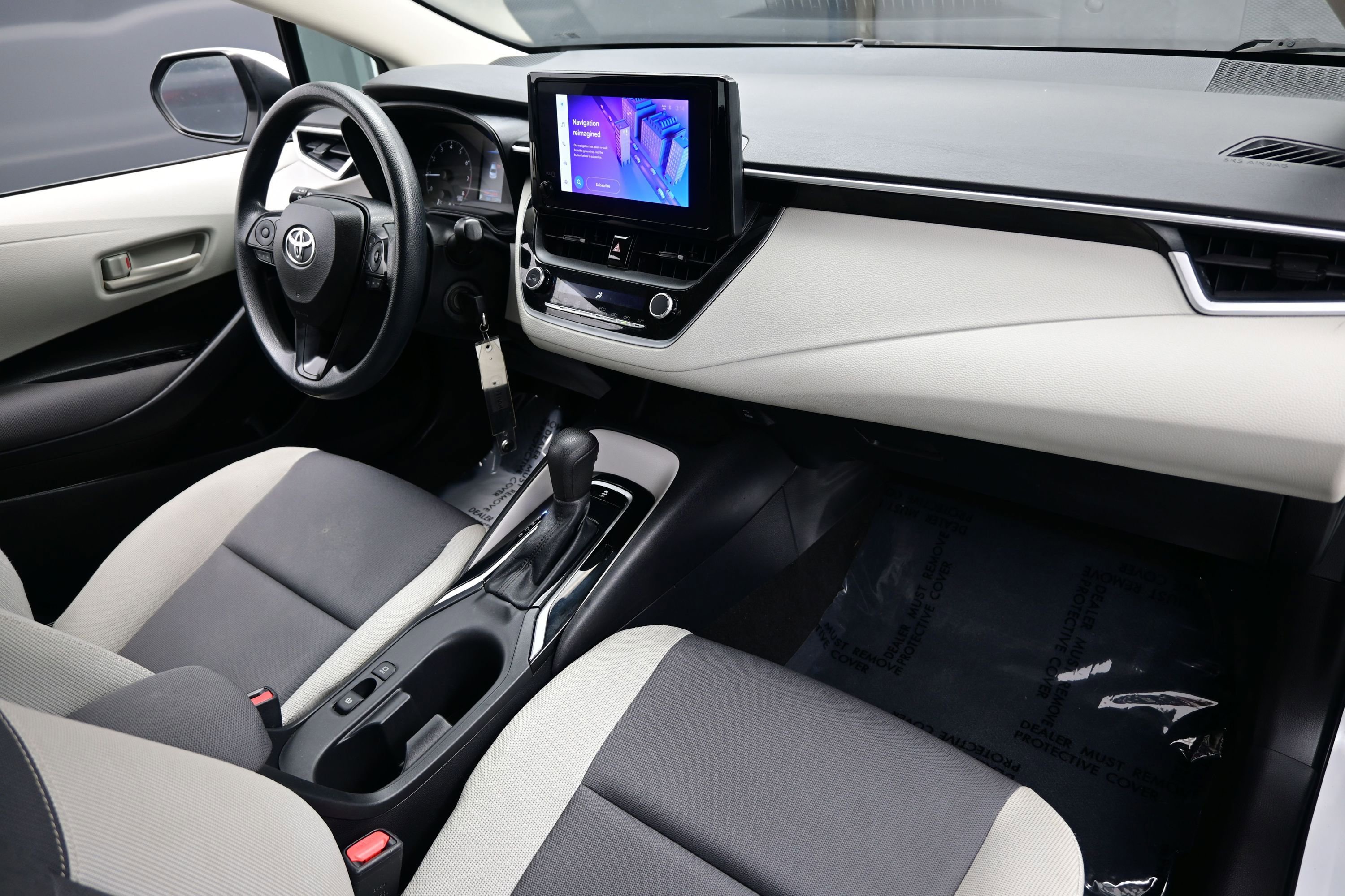 Used 2023 Toyota Corolla LE FWD image 14