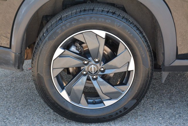 Used 2024 Nissan Rogue SV AWD/4WD image 33