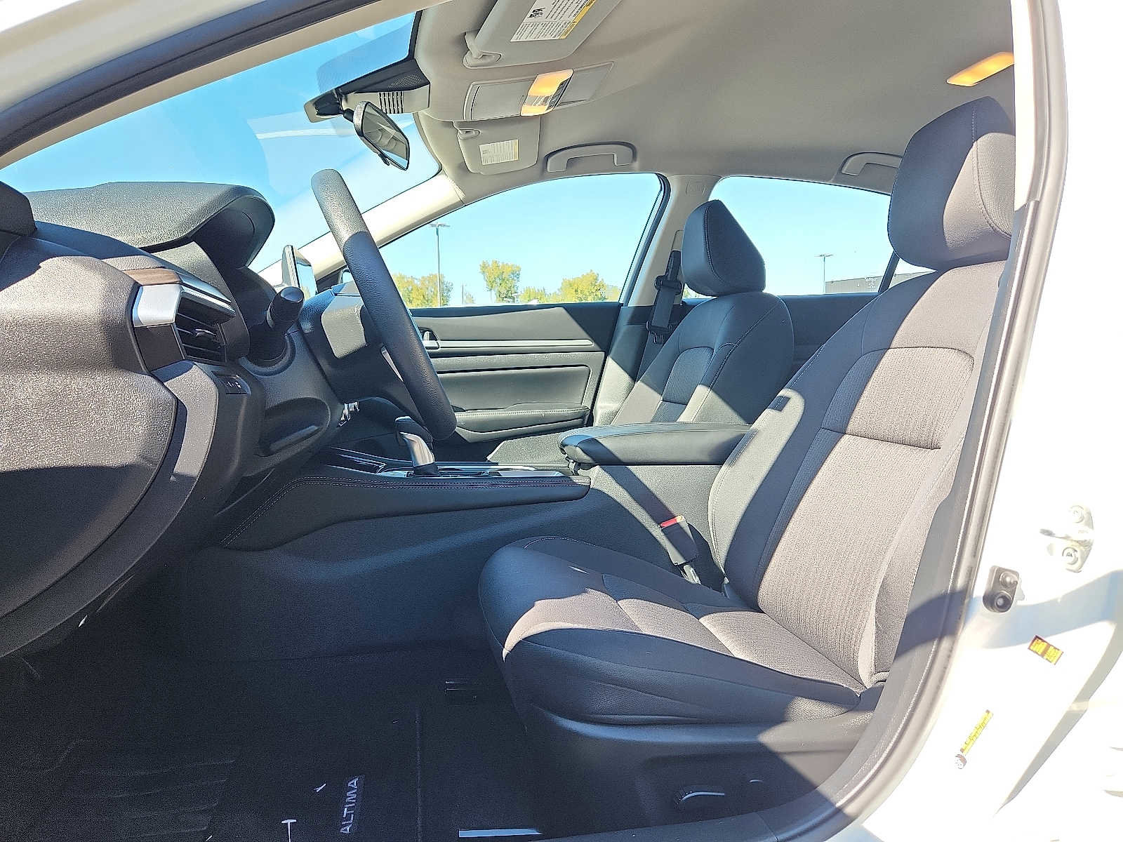 Used 2023 Nissan Altima 2.5 SV image 13