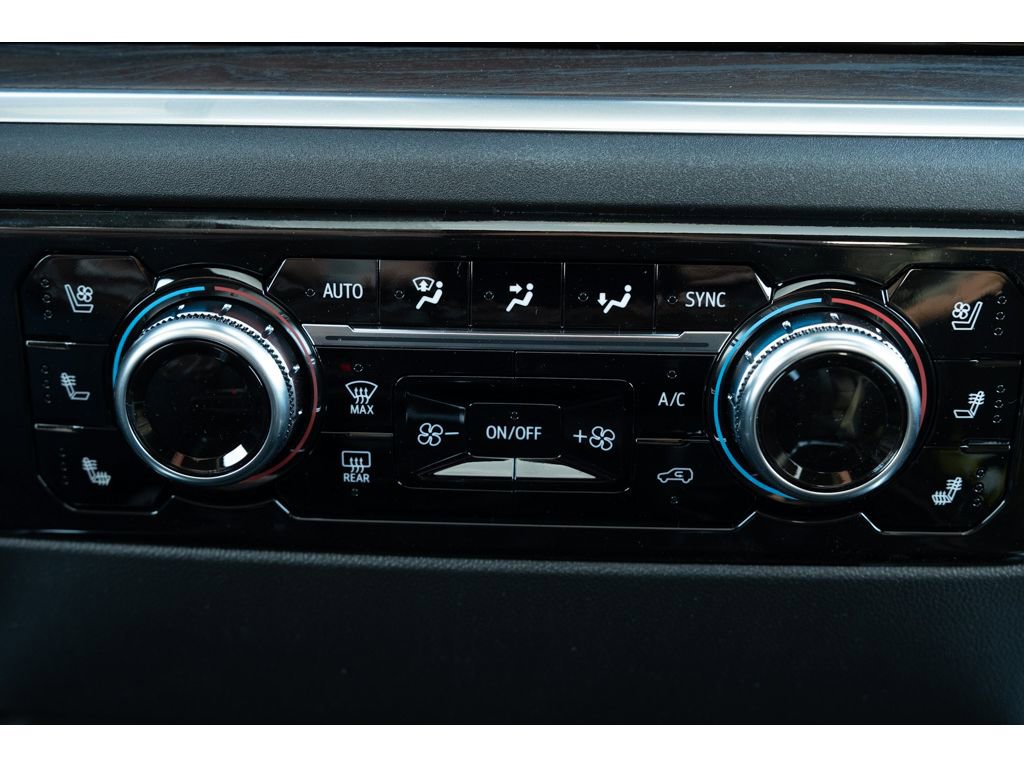 New 2026 GMC Sierra 1500 SLT image 28