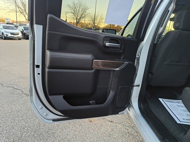 Used 2021 Chevrolet Silverado 1500 RST image 12