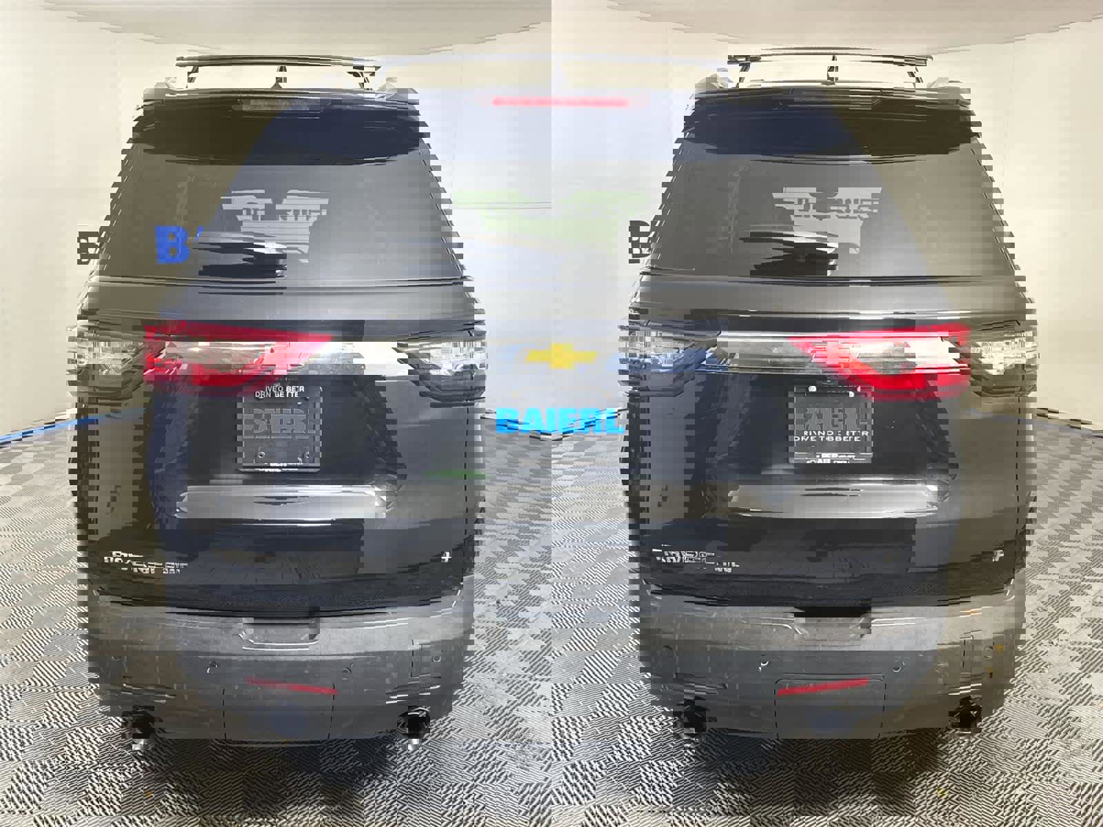 Used 2018 Chevrolet Traverse LT w/ LPO, 'HIT The Road' Package image 4