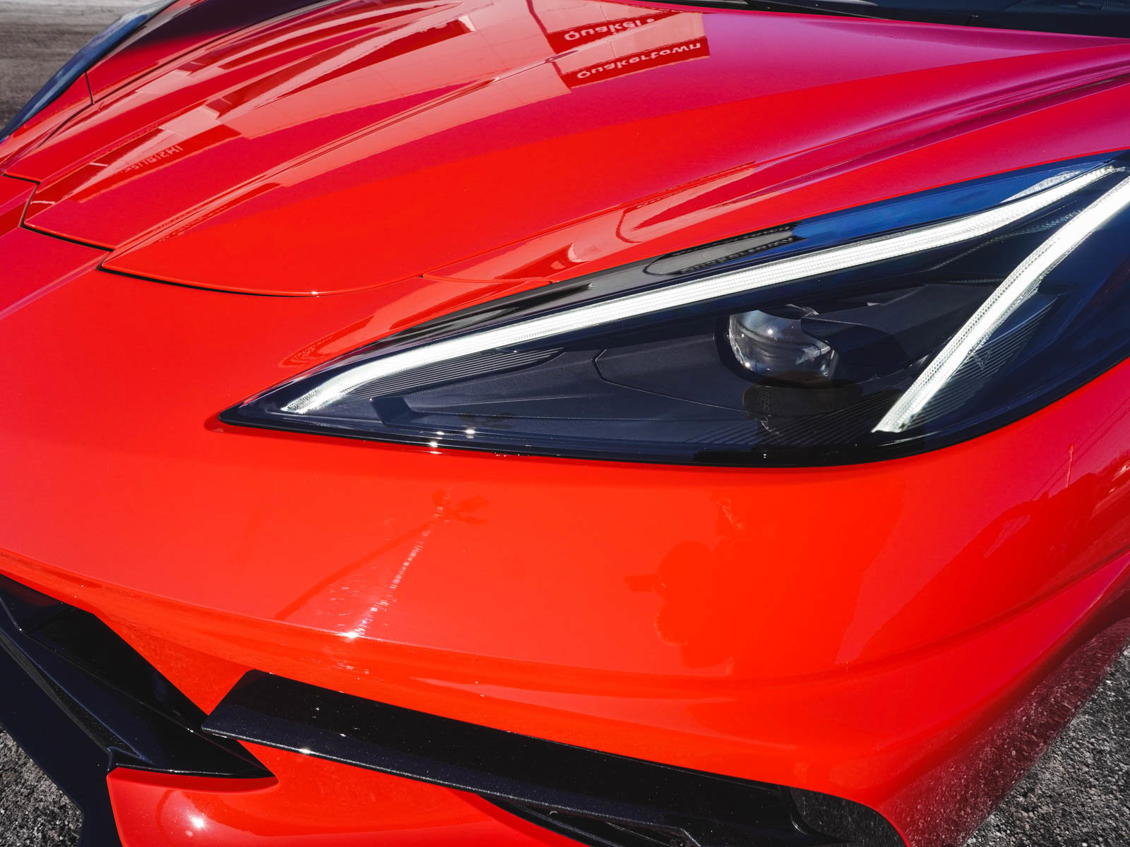 Used 2021 Chevrolet Corvette Stingray Coupe w/ Engine Appearance Package image 42