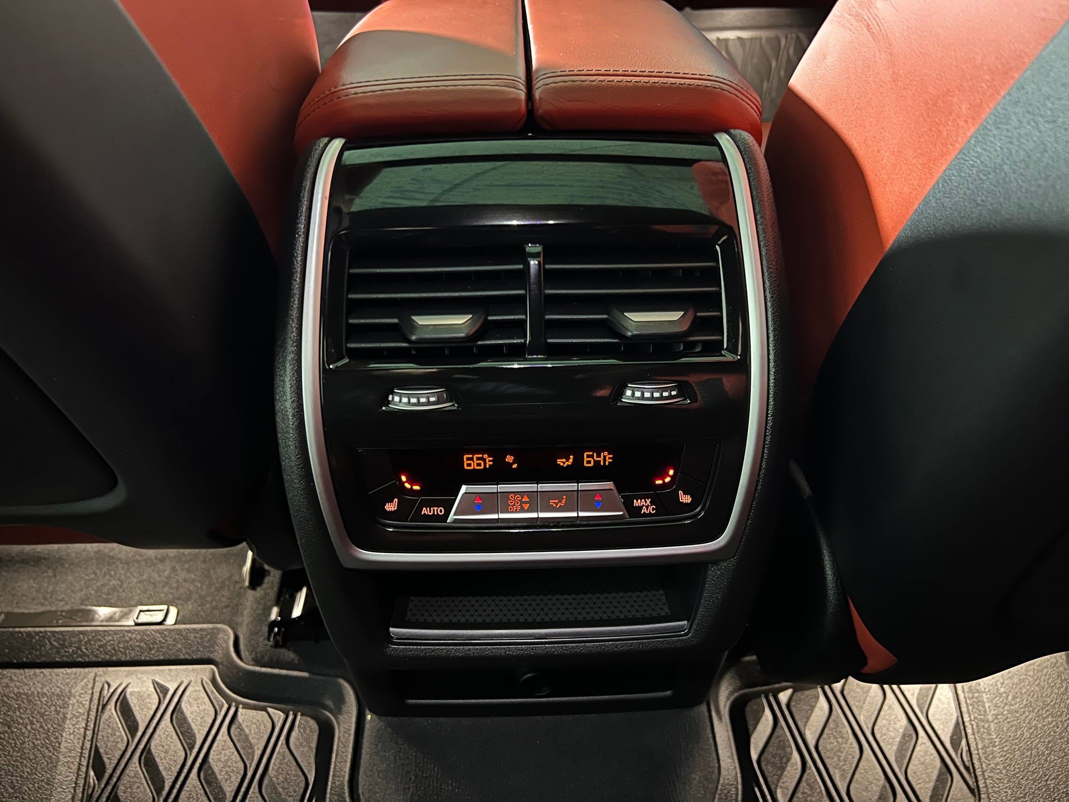 Used 2024 BMW X6 M Competition w/ Executive Package image 36