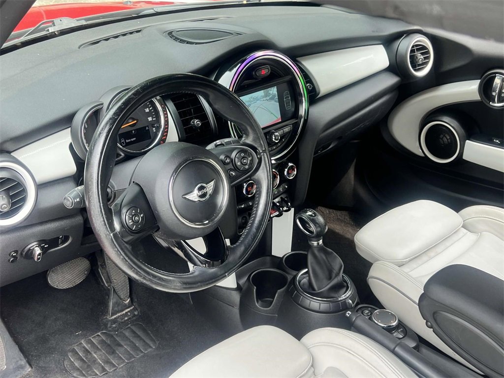 Used 2017 MINI Cooper S image 15