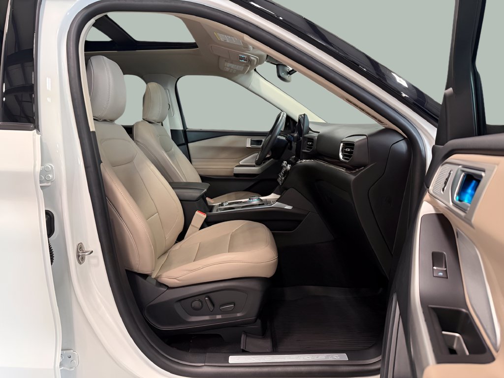 Used 2023 Ford Explorer Limited w/ Limited Technology Package AWD/4WD image 35