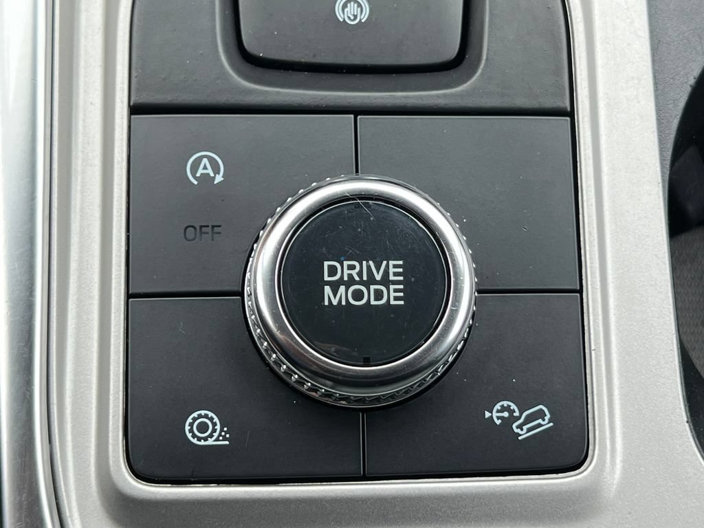 Used 2023 Ford Explorer Limited w/ Equipment Group 301A AWD/4WD image 35