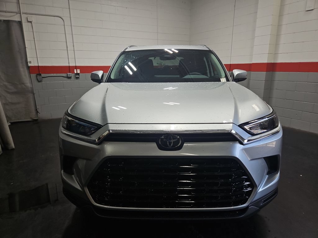 New 2026 Toyota Grand Highlander XLE FWD image 2