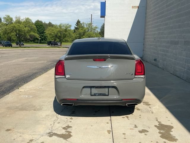Used 2017 Chrysler 300 S w/ S Model Appearance Package AWD/4WD image 10