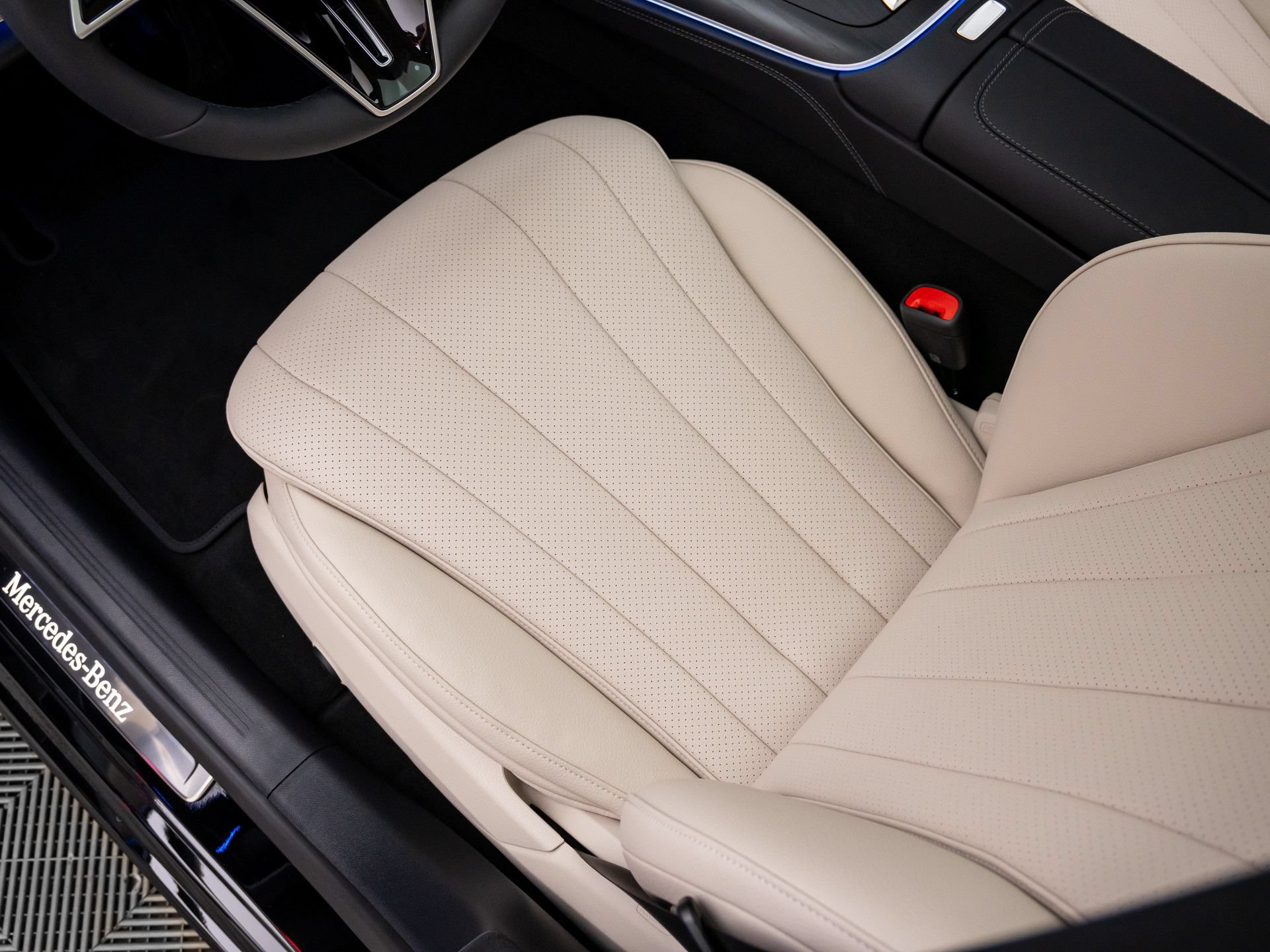 New 2026 Mercedes-Benz E 350 4MATIC Sedan image 16